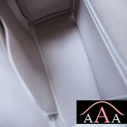 HERMES KELLY 28 HANDBAG 4B BISCUIT SWIFT AND GRIZZLY SHW-2.jpg