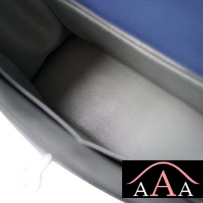 HERMES KELLY 28 HANDBAG 7E BLUE BRIGHTON AND 4Z GRIS MOUETTE TOGO SHW-2.jpg