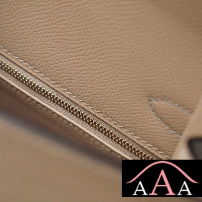 HERMES KELLY 28 HANDBAG S2 TRENCH AND 4Z GRIS MOUETTE EPSOM GHW-2.jpg