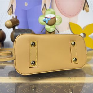 Alma BB M27526-4.jpg