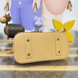 Alma BB M28272-4.jpg