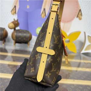 CarryAll East West M28101-5.jpg