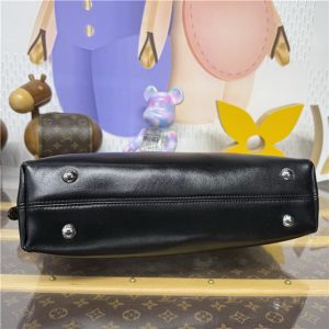 CarryAll East West M28160-4.jpg