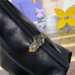 CarryAll East West M28160-6.jpg