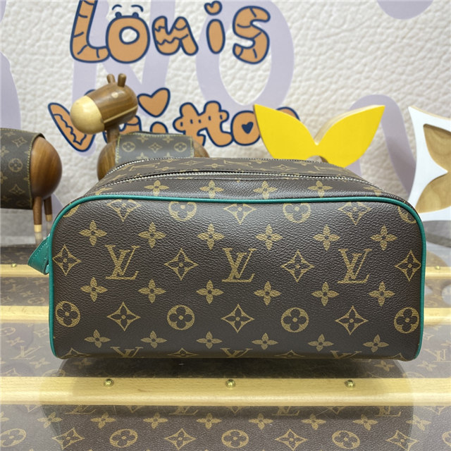 Louis Vuitton Dopp Kit M12639 Borneo Green