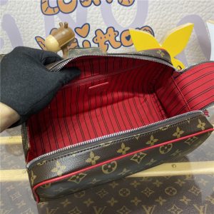 Dopp Kit M12640 Sari Red-8.jpg