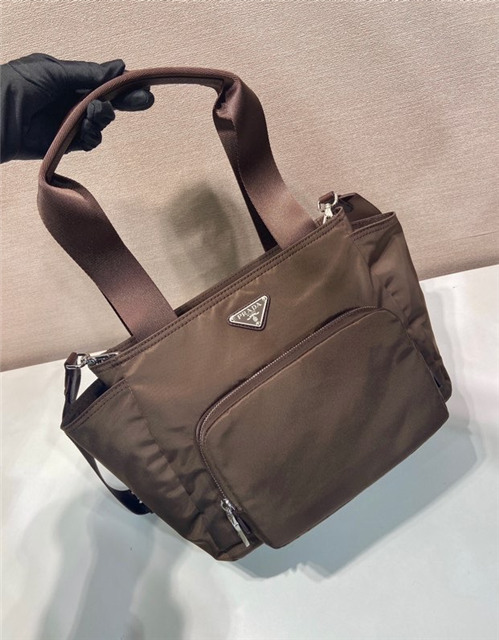 Re-Nylon Tote Bag 1BG582 Sienna-3.jpg