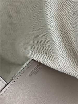 Small Hammock Bag 33047B Sand Classic Calfskin-8.jpg