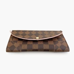 brown-leather-louis-vuitton-wallet-48478506-8_2
