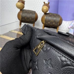 Monogram Empreinte Bumbag M44812 Noir-7.jpg