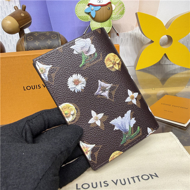Passport Cover M27548-3.jpg