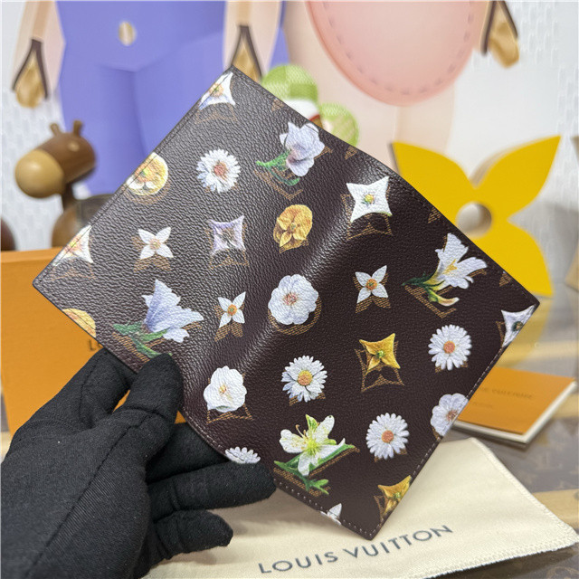 Passport Cover M27548-4.jpg