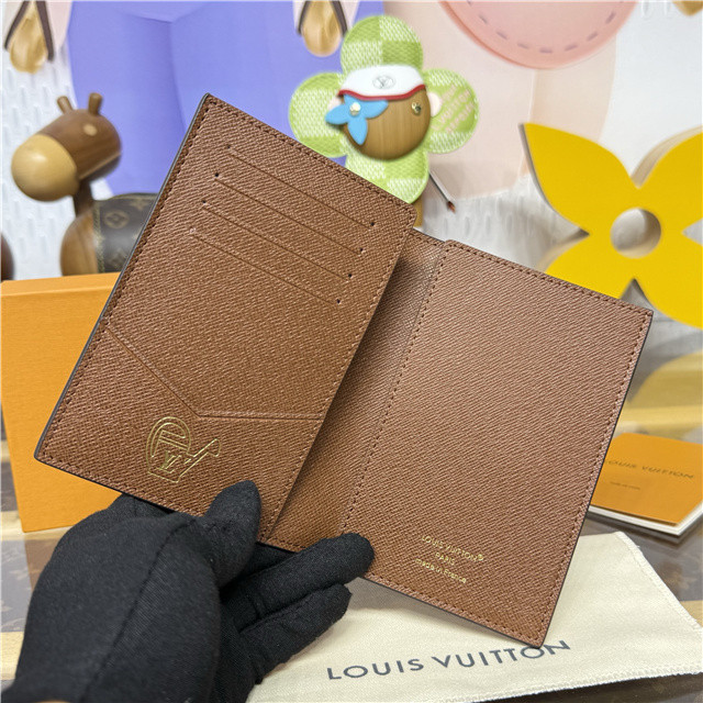 Passport Cover M27548-6.jpg