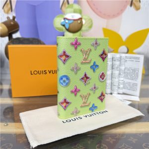 Passport Cover M28039 Pistachio-2.jpg