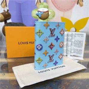 Passport Cover M28040 Blueberry-2.jpg
