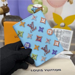 Passport Cover M28040 Blueberry-3.jpg