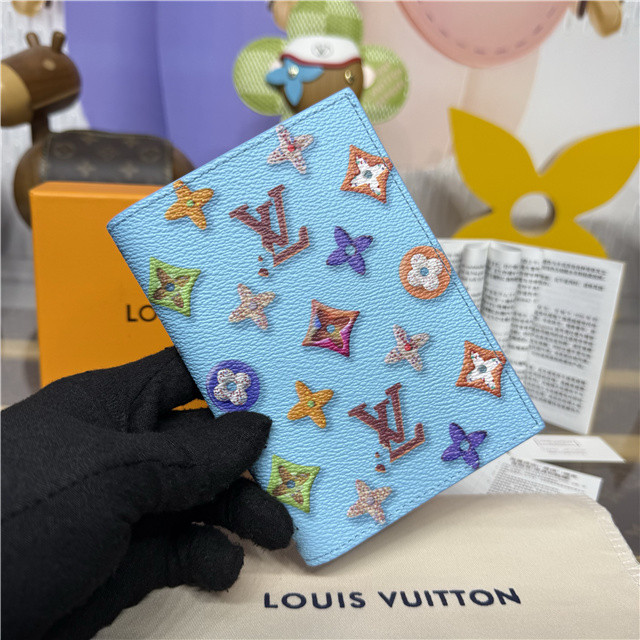 Passport Cover M28040 Blueberry-3.jpg