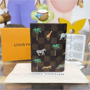 Passport Cover x The Darjeeling Limited N40872-4.jpg