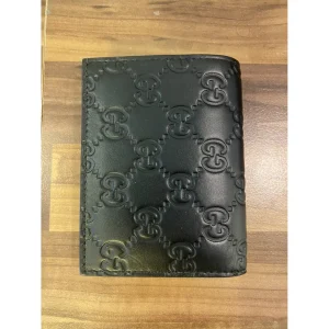 black-leather-gucci-small-bag-31355086-4_5
