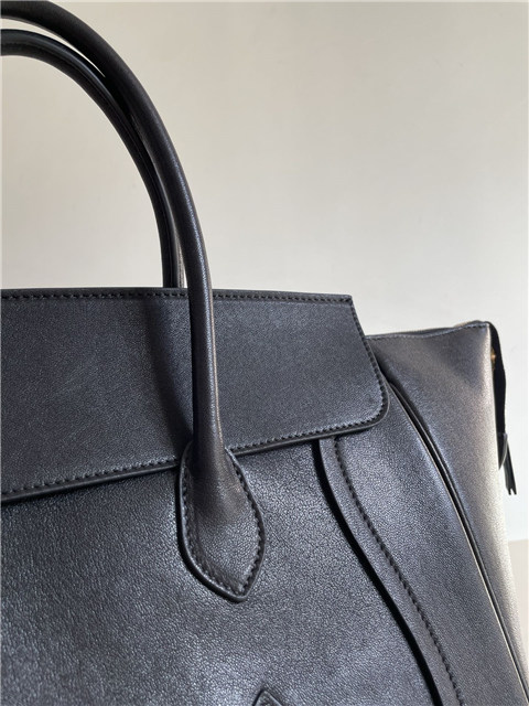 Big Smile Luggage 123693 Black-6.jpg