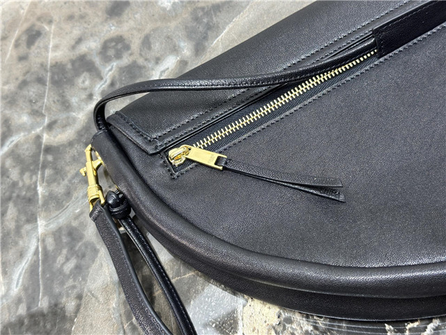 Halfmoon Soft Triomphe Bag 124142 Black-10.jpg