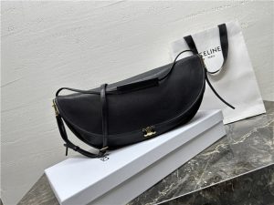 Halfmoon Soft Triomphe Bag 124142 Black-14.jpg