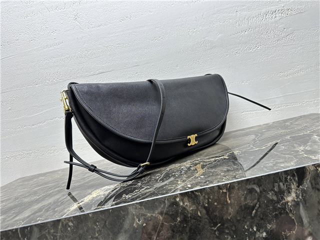 Halfmoon Soft Triomphe Bag 124142 Black-2.jpg