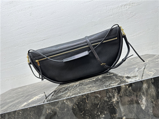Halfmoon Soft Triomphe Bag 124142 Black-3.jpg
