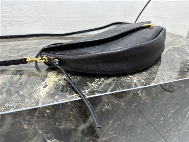 Halfmoon Soft Triomphe Bag 124142 Black-4.jpg