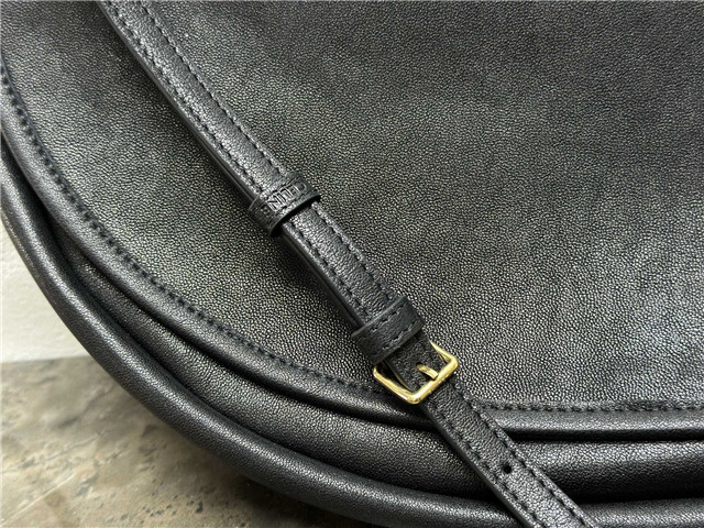 Halfmoon Soft Triomphe Bag 124142 Black-9.jpg