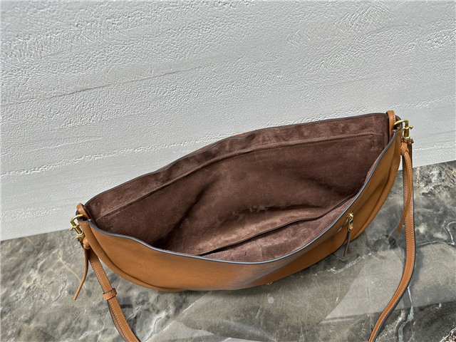 Halfmoon Soft Triomphe Bag 124142 Soft Tan-11.jpg