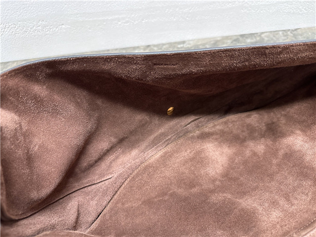 Halfmoon Soft Triomphe Bag 124142 Soft Tan-13.jpg