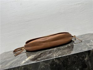 Halfmoon Soft Triomphe Bag 124142 Soft Tan-5.jpg