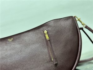 Halfmoon Soft Triomphe Bag 124142 Syrah-10.jpg