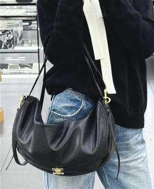 Halfmoon Soft Triomphe Bag 124142 Syrah-15.jpg