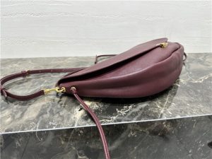 Halfmoon Soft Triomphe Bag 124142 Syrah-4.jpg