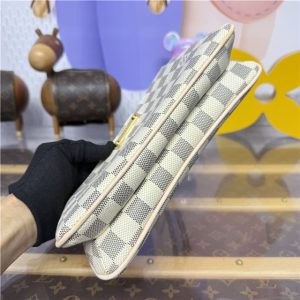 Pochette Liv N00228-5.jpg