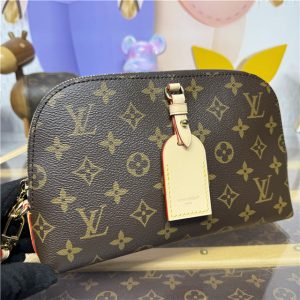 Tag Me Pouch M26787-5.jpg