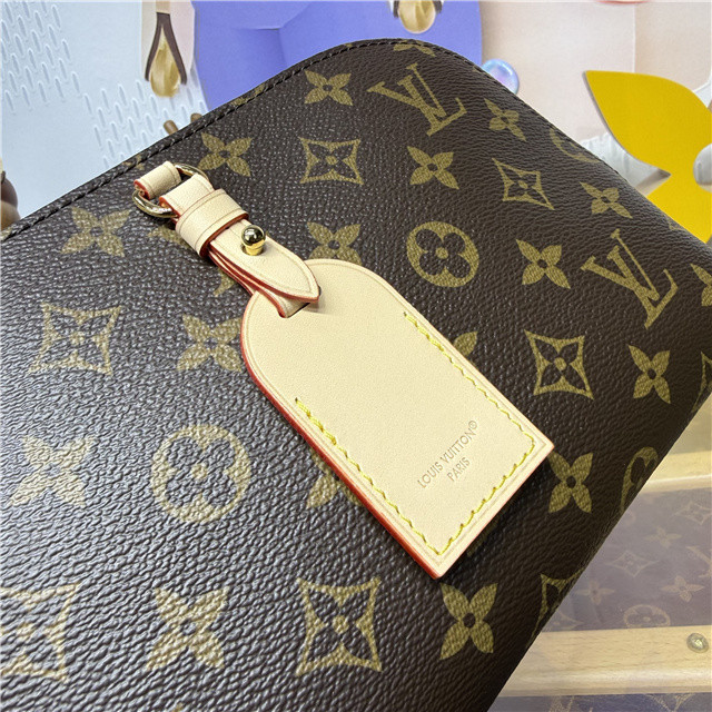 Tag Me Pouch M26787-6.jpg