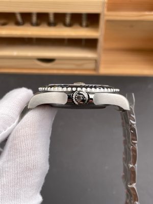 226627-0001-watch-image-4