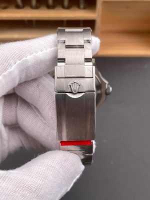 226627-0001-watch-image-8