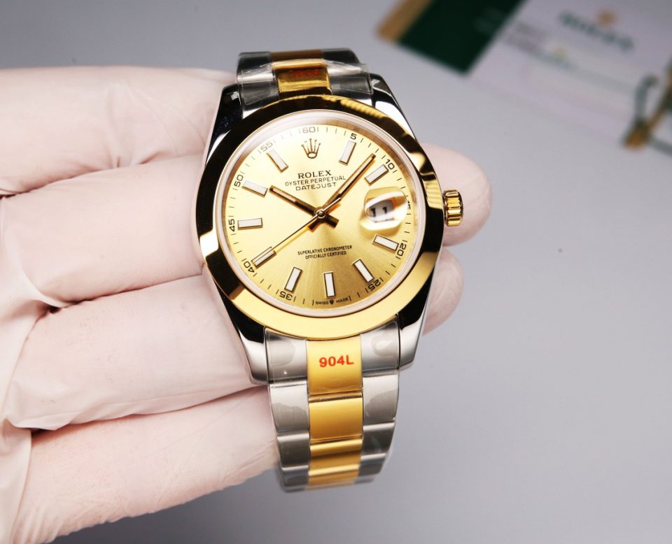 Rolex 126303 Oyster  