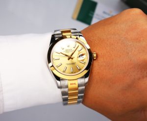 Rolex-126303-Oyster-gallery-3