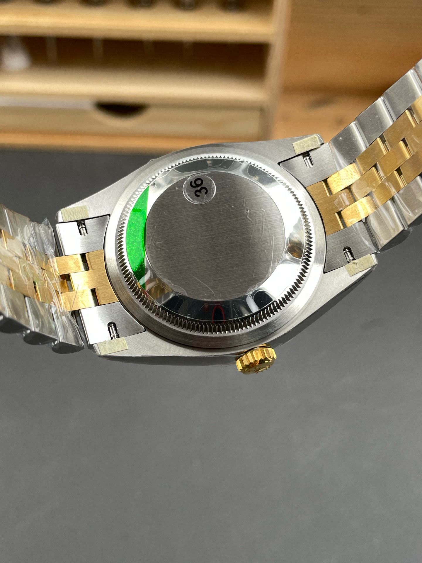 Rolex-Datejust-116233-Champagne-Dial-gallery-10