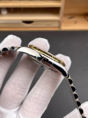Rolex-Datejust-116233-Champagne-Dial-gallery-6