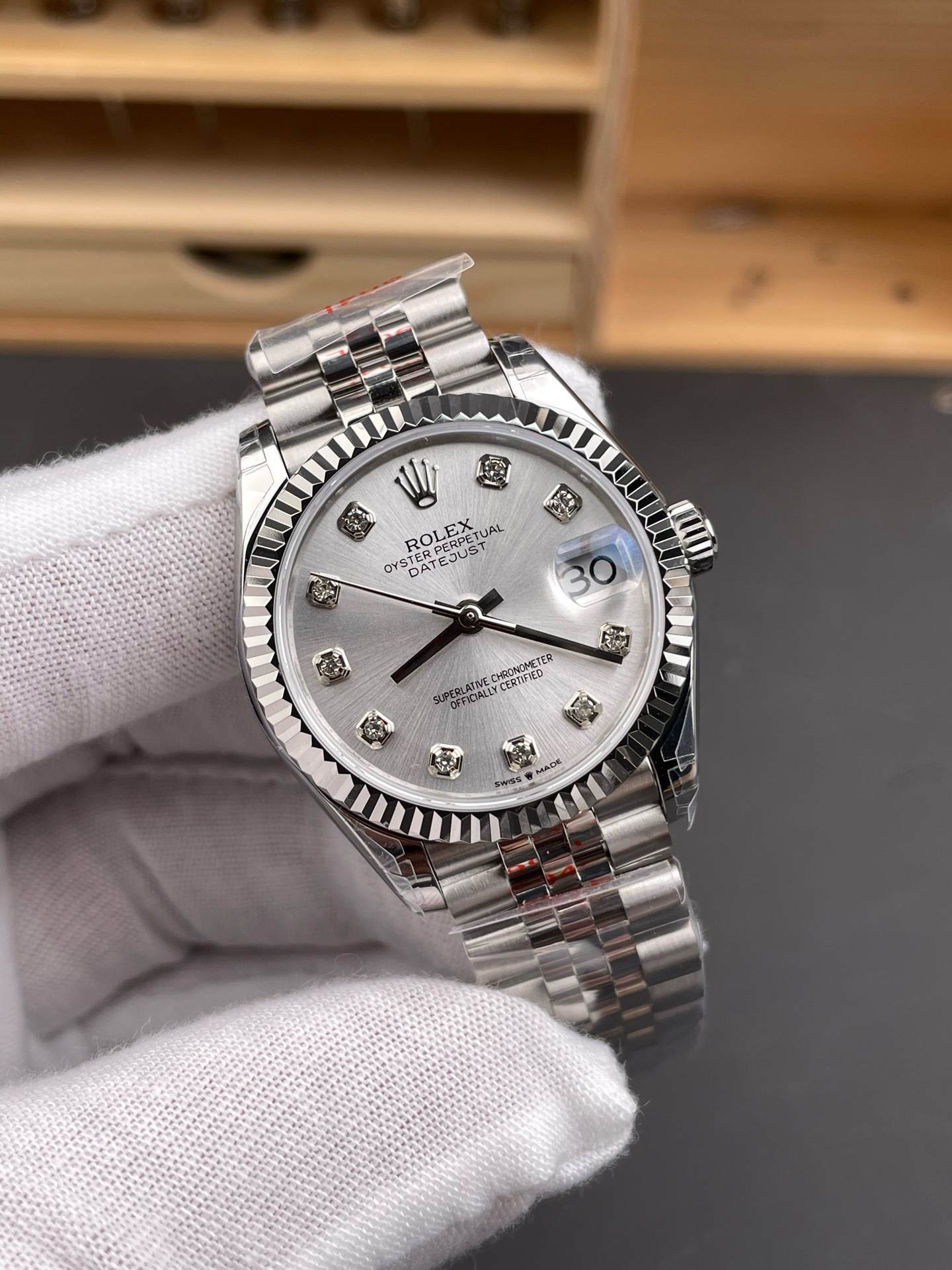 Rolex-Datejust-116234-0084-Silver-Dial-gallery-2