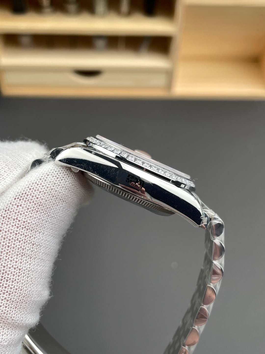 Rolex-Datejust-126234-Diamond-Bezel-Pink-Dial-gallery-6-1