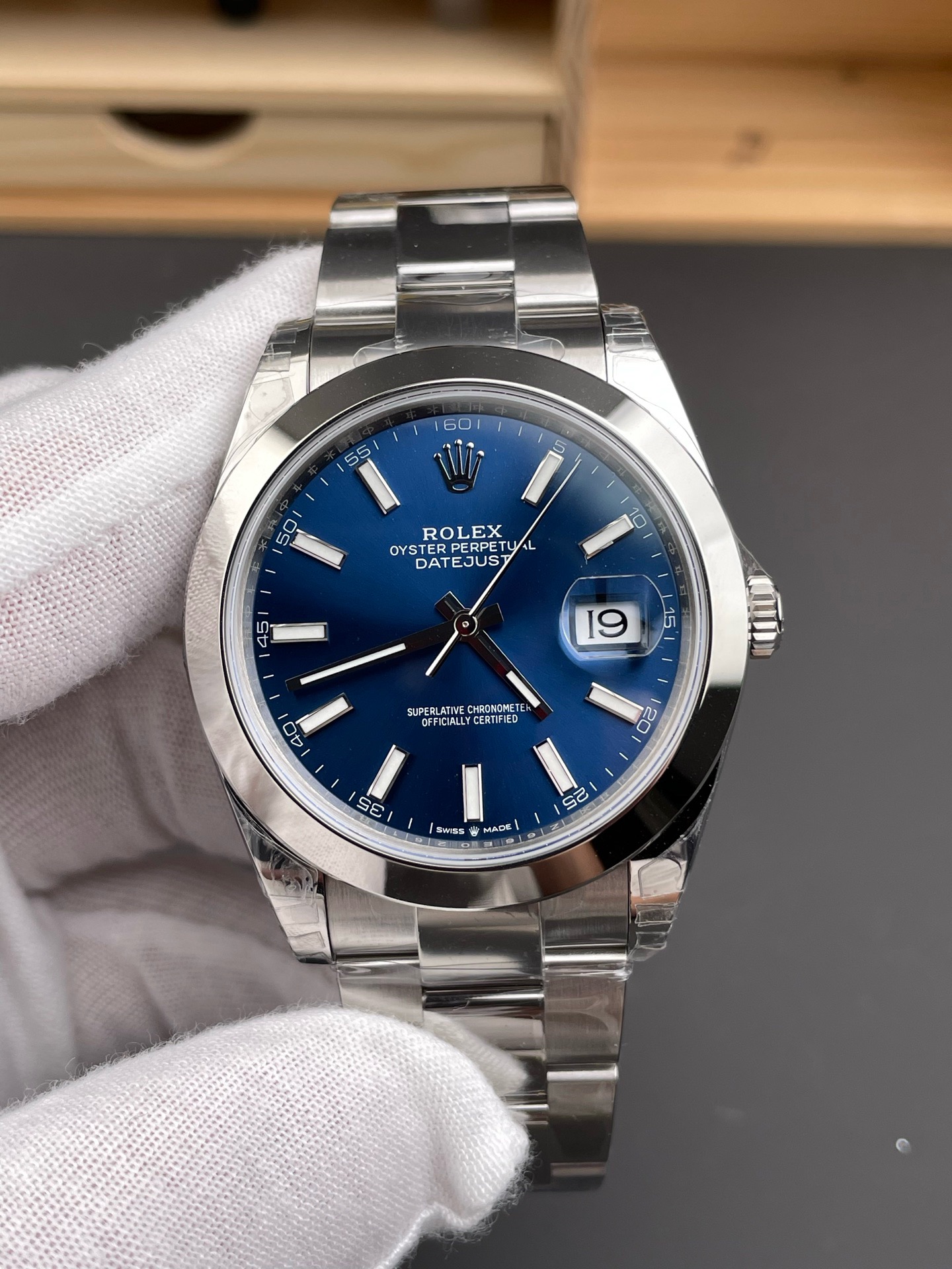 Rolex-Datejust-126300-Steel-Blue-Dial-gallery-3