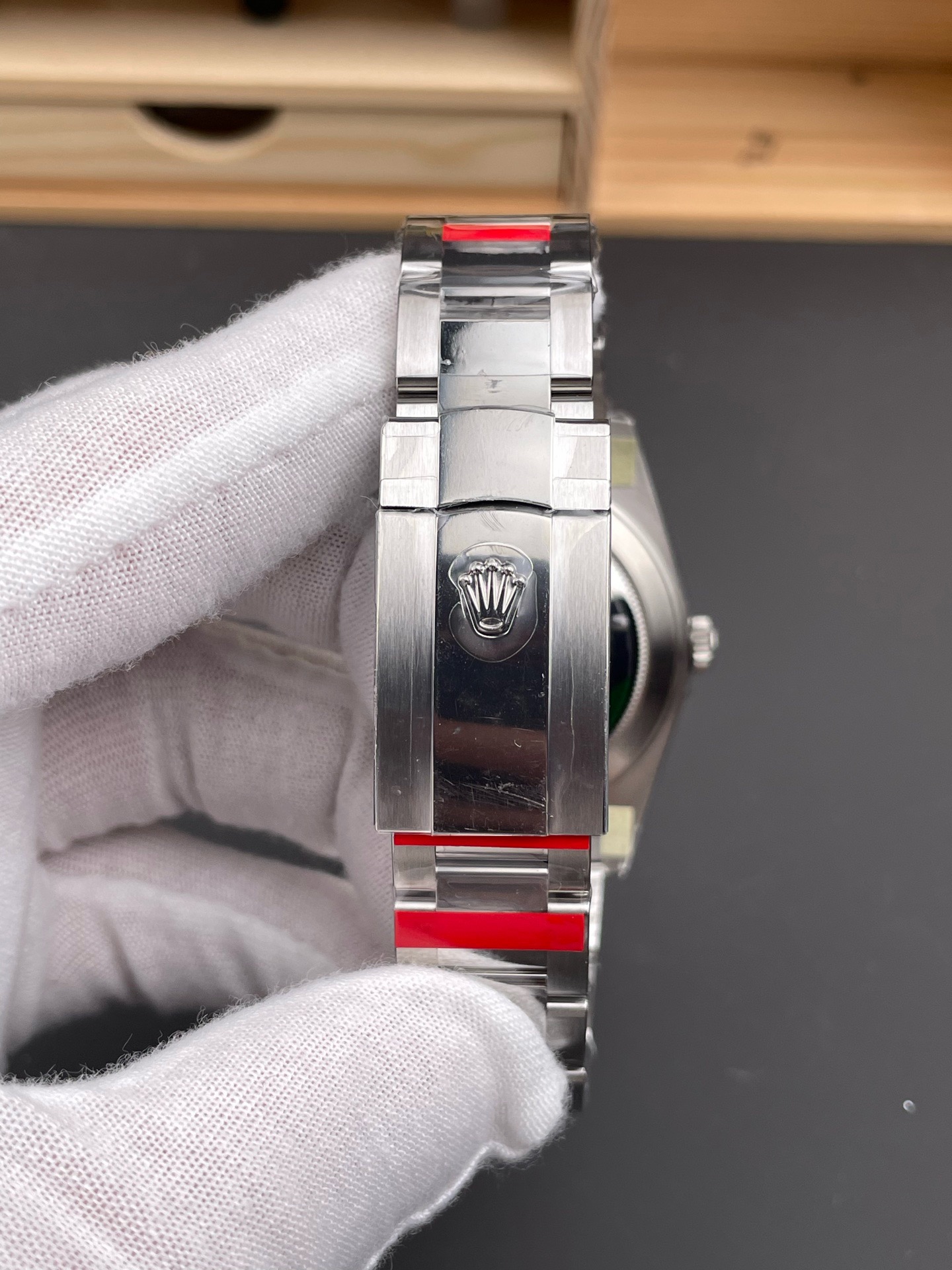 Rolex-Datejust-126300-Steel-Blue-Dial-gallery-8