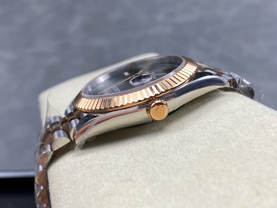 Rolex-Datejust-126301-Two-Tone-Fluted-gallery-6